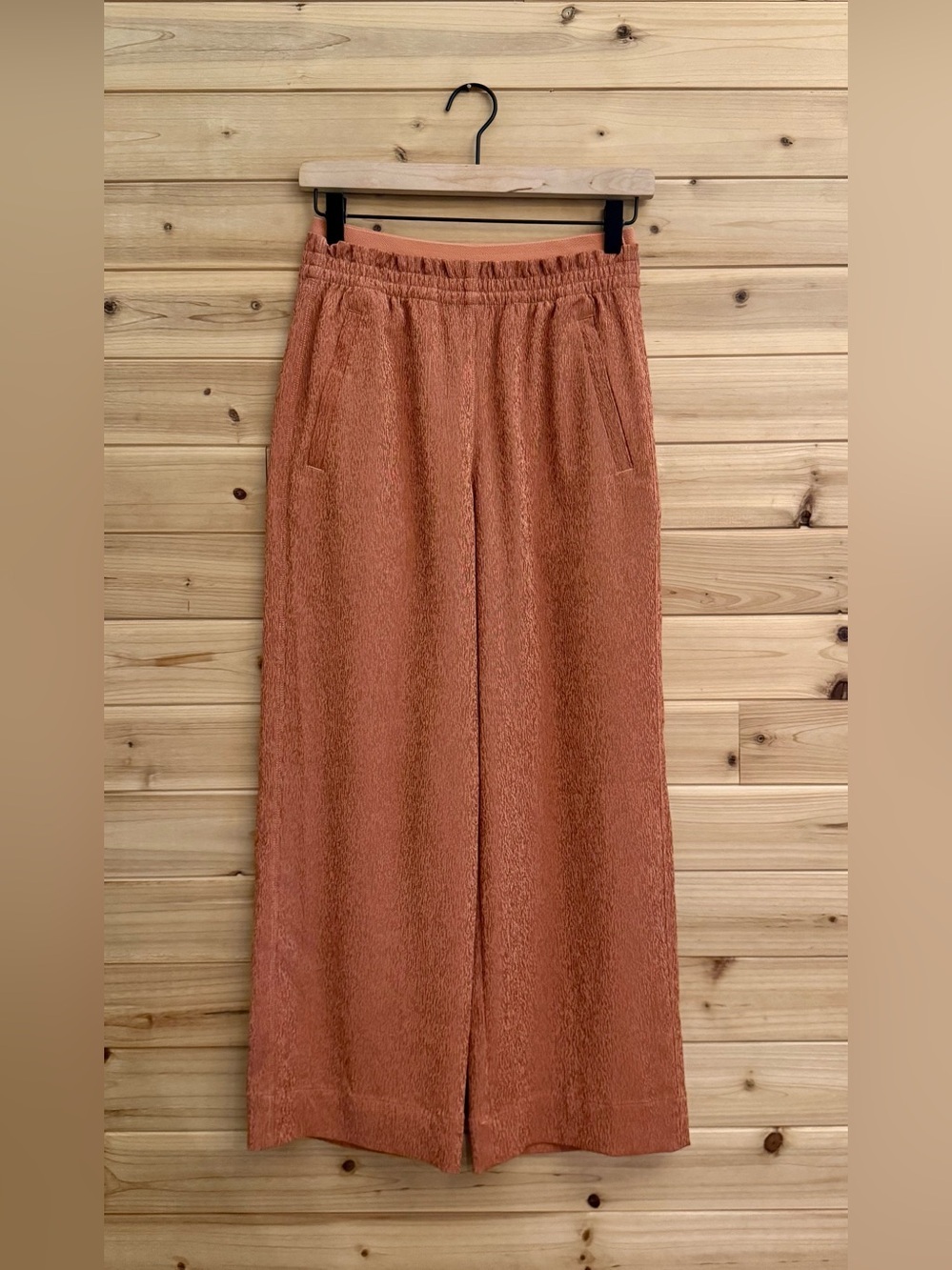 Athleta Size 0 Orange Echo Wide Leg High Rise Pull On Textured Crop Pants Active